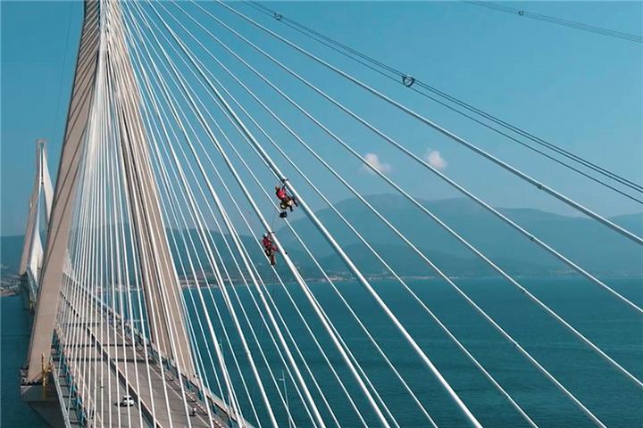 Νέο video με εκπληκτικά πλάνα εργασιών συντήρησης της Γέφυρας Ρίου - Αντιρρίου