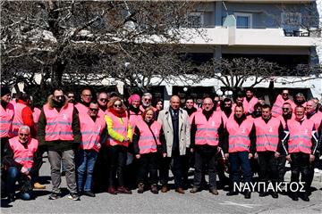 NAFPAKTOS - HANDS-OFF THE GIRLS